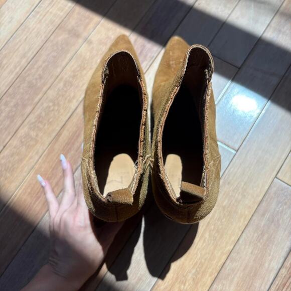 Marc Fisher Tan Suede Ankle Boots - Size 8 - Picture 7 of 7